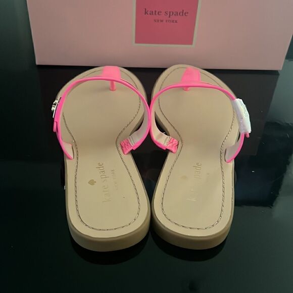 NWT Kate Spade Patent-Leather Thong-Toe Sandals pink 8 - Picture 2 of 5